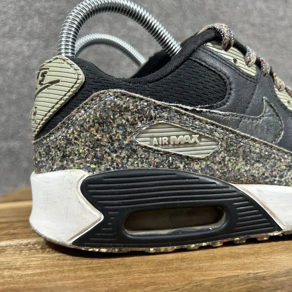 Nike Air Max 90 SE GS Grind CQ9909-001 Kid's Size 5Y Black Particle Shoes Used